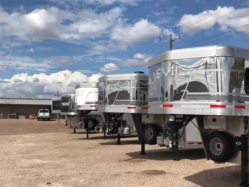 You are currently viewing Bumper Pull vs. Gooseneck Trailers: Which One is Right for You?